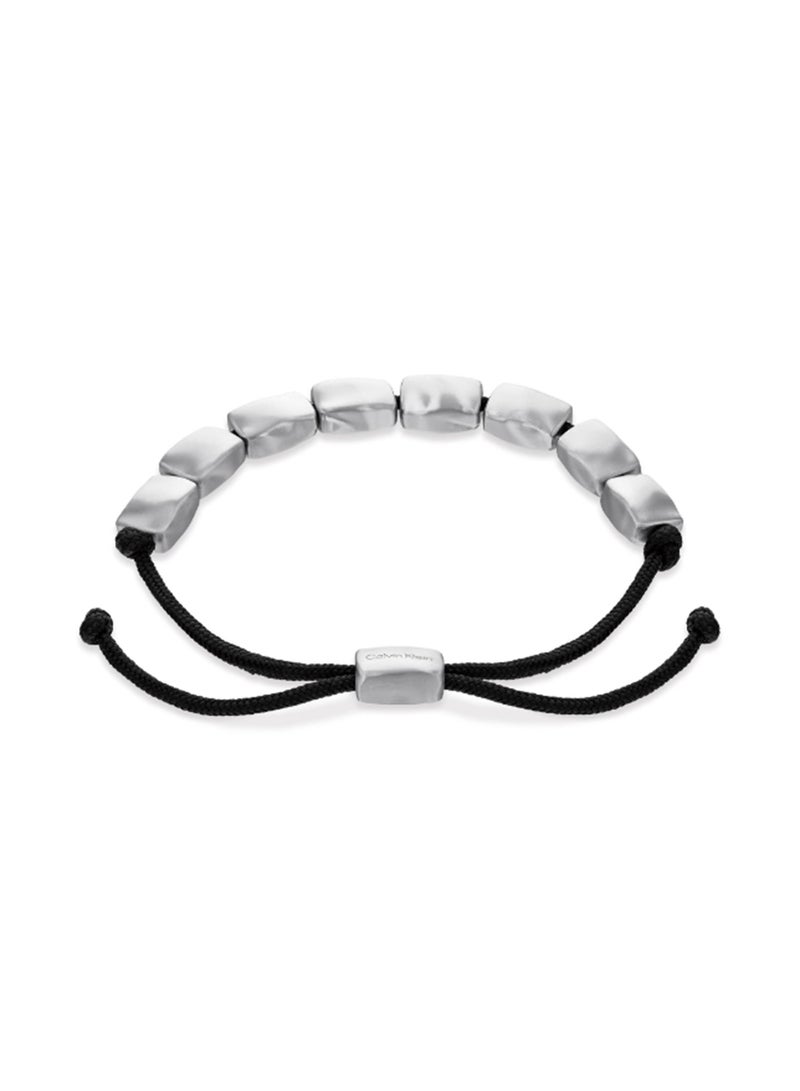 CALVIN KLEIN مجموعة مجوهرات كالفن كلاين سوار نايلون للرجال بأمواج معدنية - 35100035 - Image 2