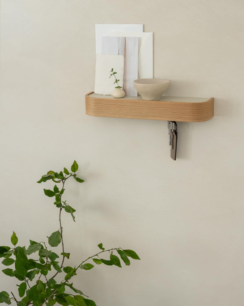 Kazai. Key Holder 'Toke' | Minimalist Key Hook Design from Berlin | Modern Key Holder Wall Mount with Wooden Shelf | Key Rack for Wall as Entryway Organizer | Oak - Image 4