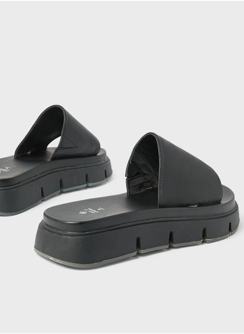 CALL IT SPRING Elama Chunky Flat Sandals