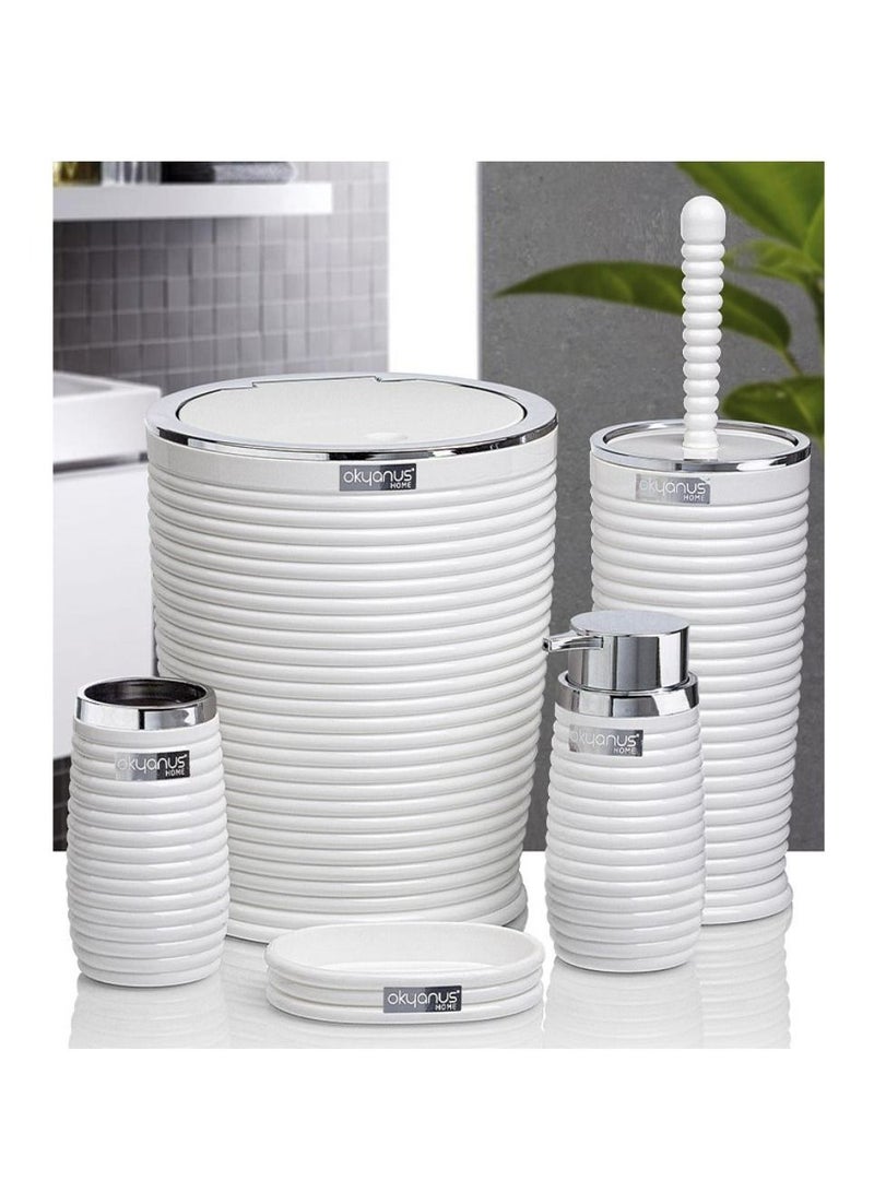 طقم حمام بلاستيك 5 قطع - موزع صابون سائل - حامل صابون - فرشاة تنظيف التواليت - حامل فرشاة أسنان ومعجون أسنان كروم - أبيض - Image 1