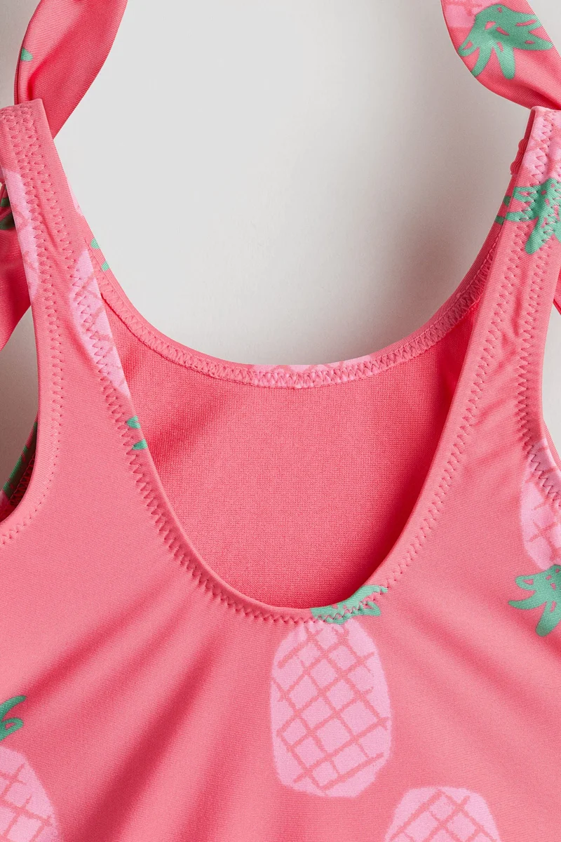 اتش اند ام ملابس سباحة مزيّنة بطبعة