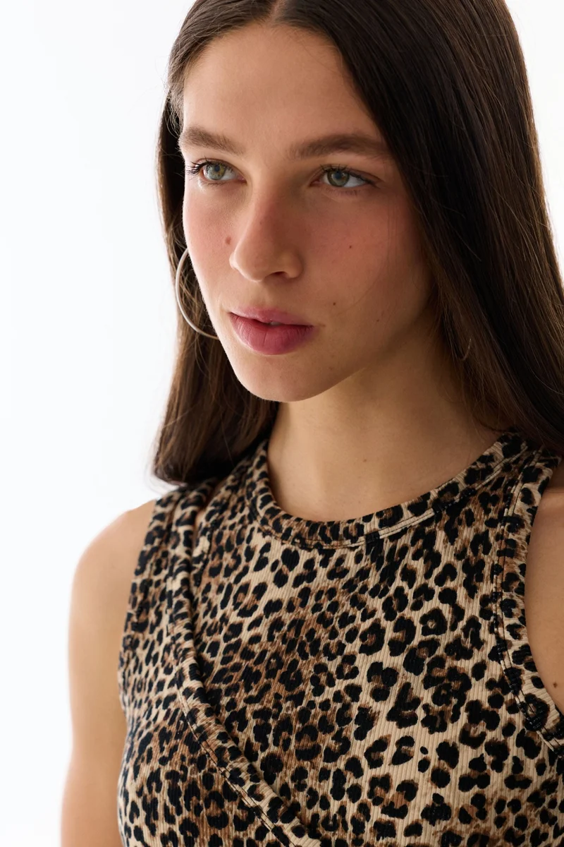 Penti PENTI Leopard Print Window Detail Crew Neck Top