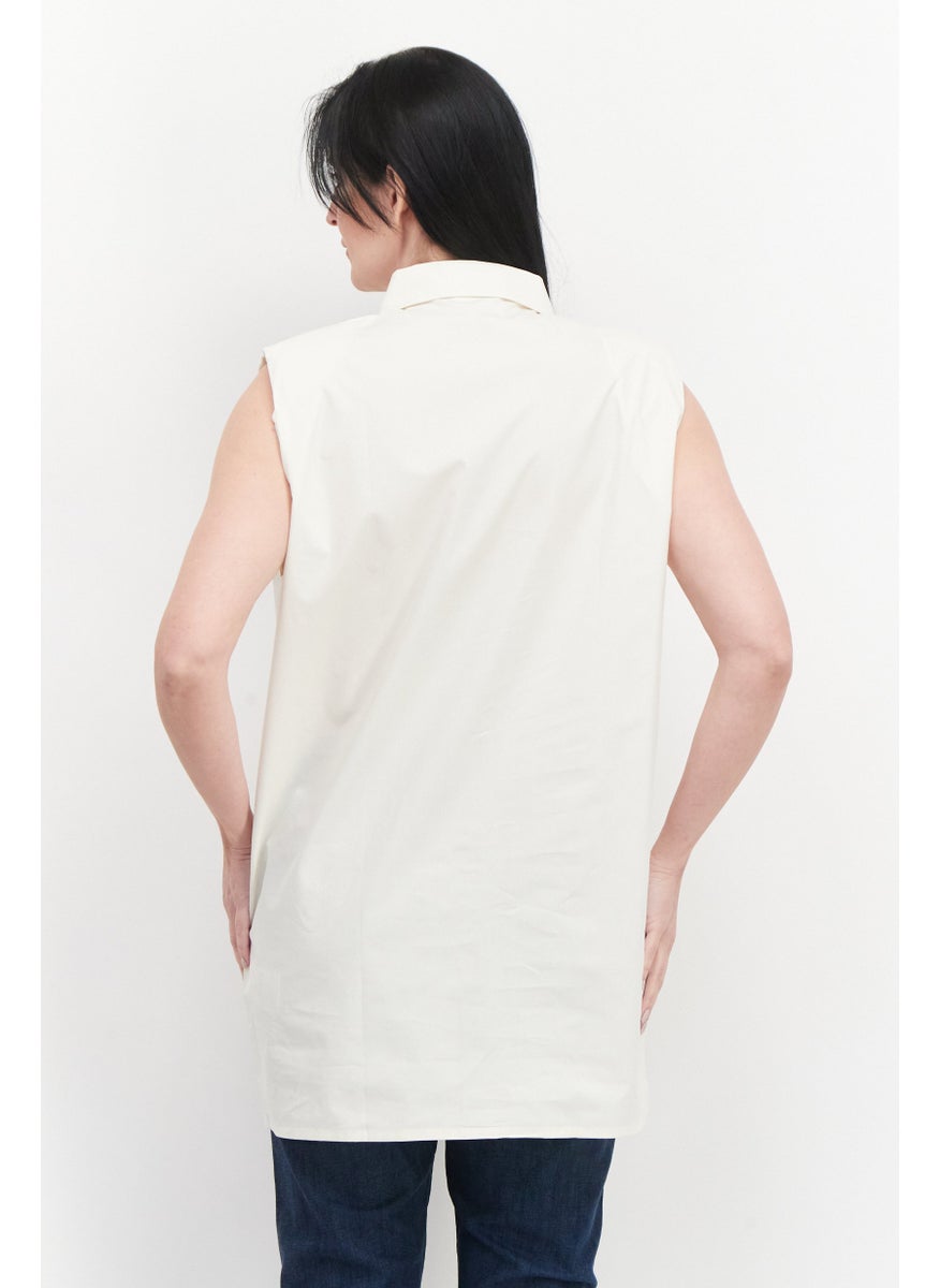 NOISY MAY Women Petite Spread Collar Sleeveless Solid Top, Beige  - Image 4
