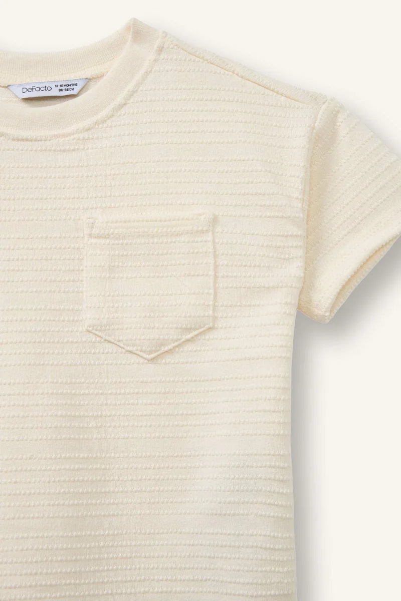 ديفاكتو Regular Fit Short Sleeve T-Shirt
