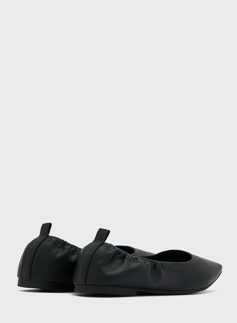 CALL IT SPRING Chenelle Moccasins