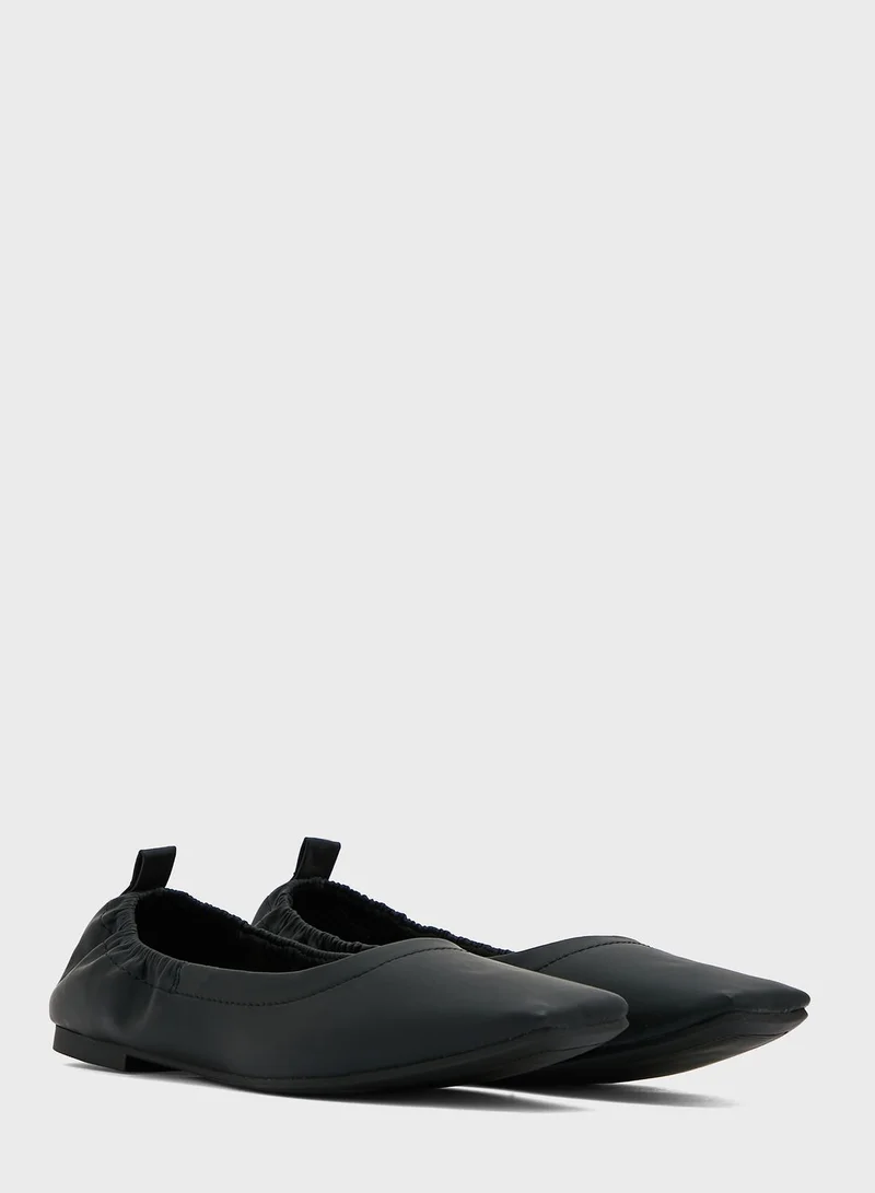 CALL IT SPRING Chenelle Moccasins
