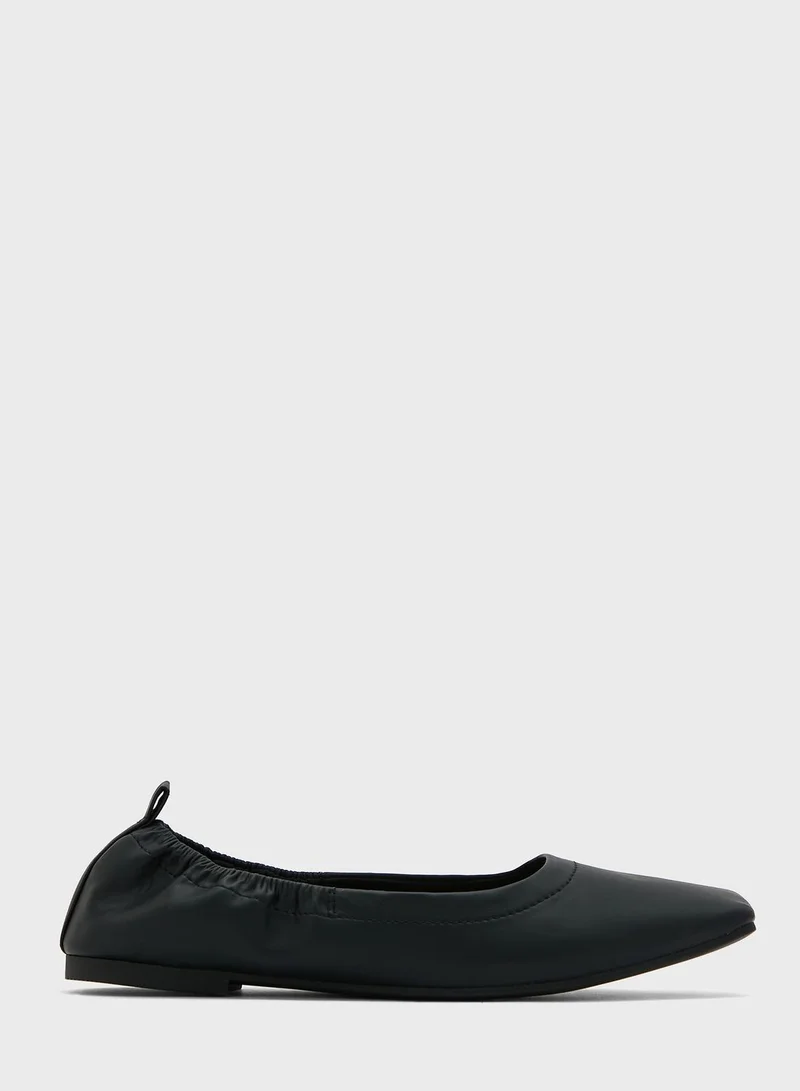 CALL IT SPRING Chenelle Moccasins