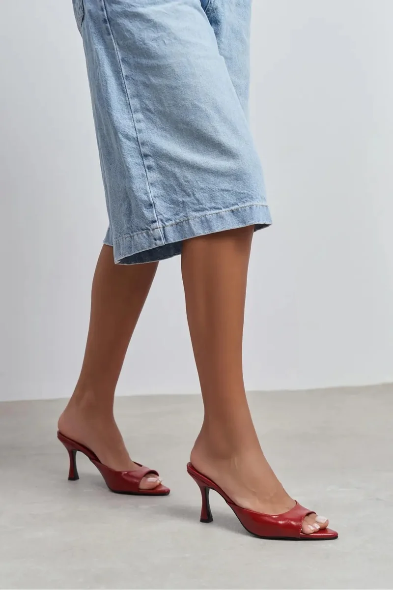 Nisantasi Shoes Fenrir Rustic Patterned Pointed Toe Slim Heel Mules — Red
