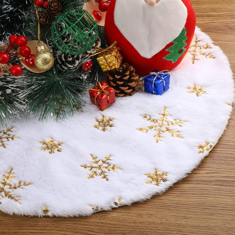 Skylety Christmas Tree Skirt Mat 18inch White Mini Christmas Tree Skirt with Gold Snowflake Pattern for Xmas Holiday Party Decorations Home Fireplace Tabletop OrnamentsSnowflakeWhite - Image 2