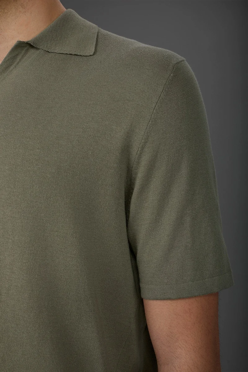 Doppelganger Green Men's 100% cotton crepe short-sleeved knitted polo shirt with derby collar - Sage Green for Men | Best Price UAE