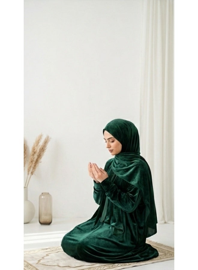 شرشف صلاة مخملي فاخر واسع (موديل فراشة) مع طرحة متصلة - لون زيتي (أخضر غامق) ملكي - Image 4