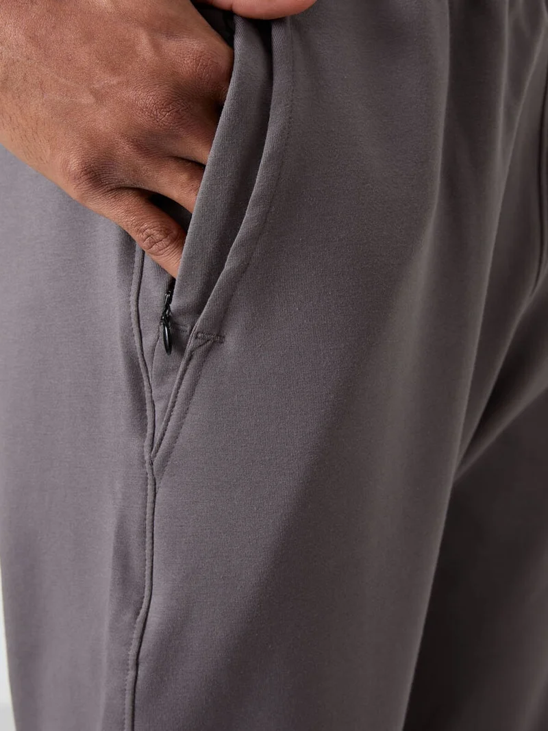 تومي لايف TOMMY Men's Regular Fit Cotton Blend Sweatpants
