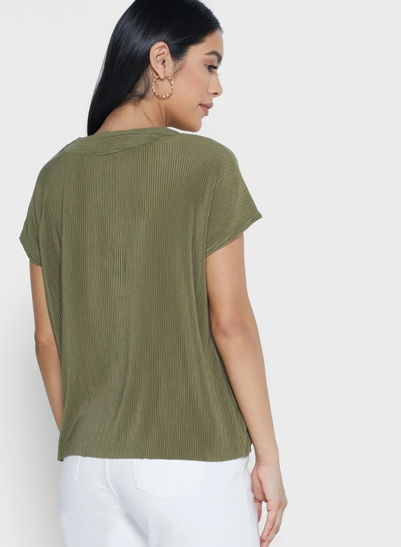 Jacqueline de Yong V-Neck Short Sleeve T-Shirt