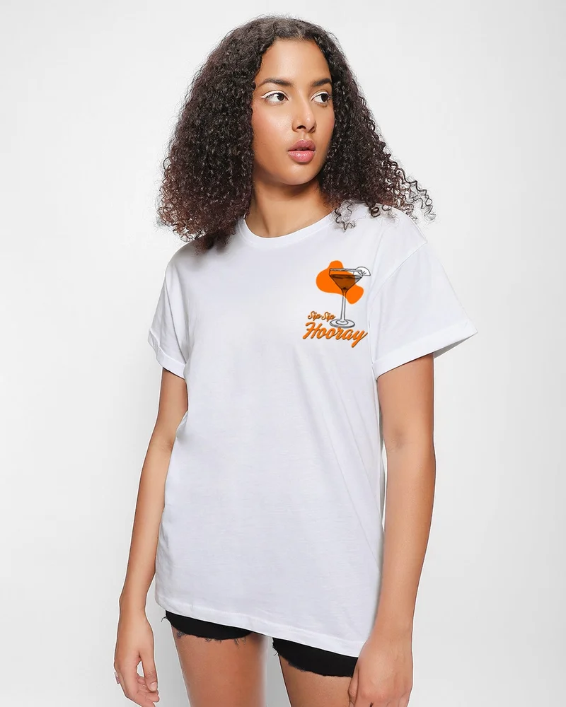 بيواكوف تيشيرت بوي فريند مطبوع برسومات سيب سيب هوراي أبيض نسائي