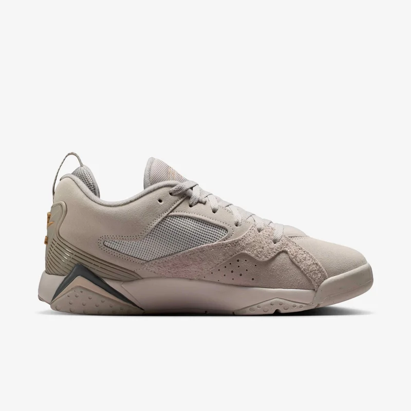 Jordan White Men's MVP 92 Shoes for Men | Best Price UAE
