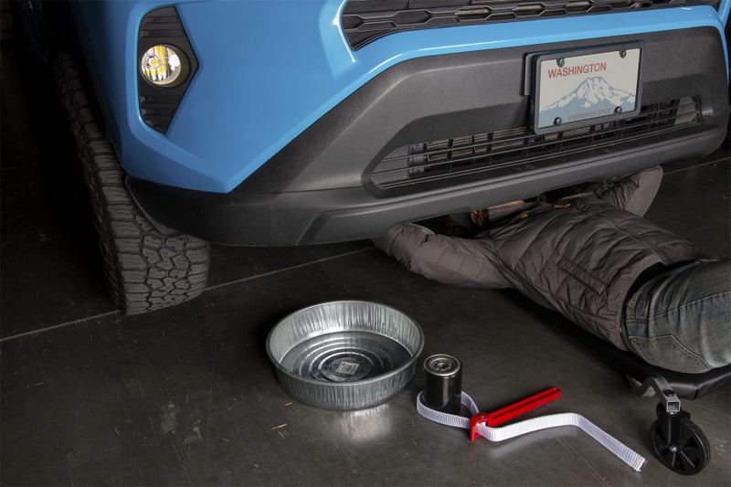 Performance Tool W54280 Silver 3.5 Gallon Galvanized Drain Pan. Bright zinc Corrosion-Resistant Finish. Measures 16-Inches in Diameter x 4-Inches high Perfect for Oil Changes. - Image 4