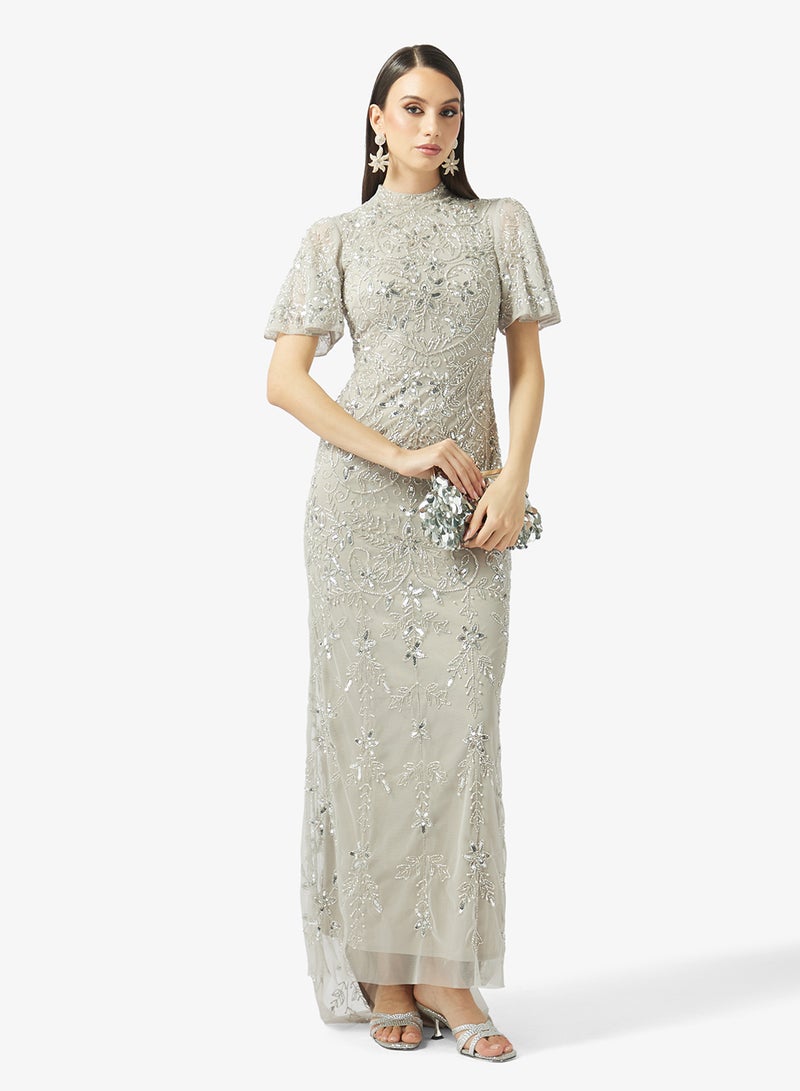 بيوت فستان ماكسي مزين بالترتر بياقة عالية - Image 4