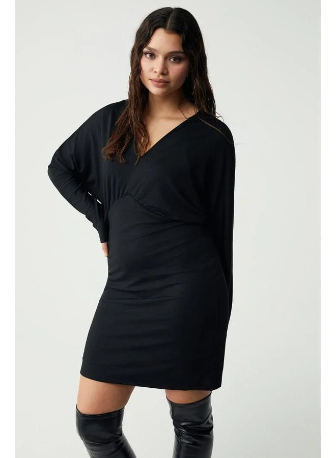Ethiquet ISADORA BB Women's Batwing Sleeve Deep V‑Neck Black Plus‑Size Dress