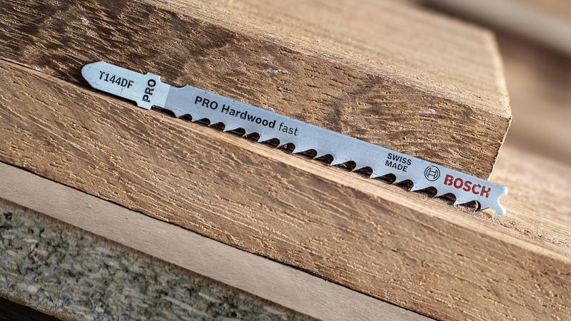 BOSCH Professional Jigsaw Blades T 144 Df, Speed For Hardwood, Blade Length 100Mm, Suitable For Ground Hardwood And Softwood (5-50 Mm), All Types Of Laminates, Pack Of 5 - Image 5