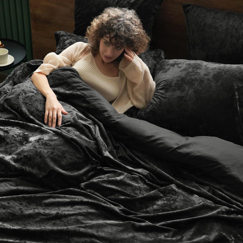 بي أتش إف PHF حقًا غلاف لحاف مخملي في كاليفورنيا كينج حجم 3pcs غلاف المعزي الناعم الناعم المذهل مجموعة غلاف لحاف الفانيلا المريح الفاخر مع مجموعة وسادة شمس الفراش 104 "× 98" "أسود - Image 2