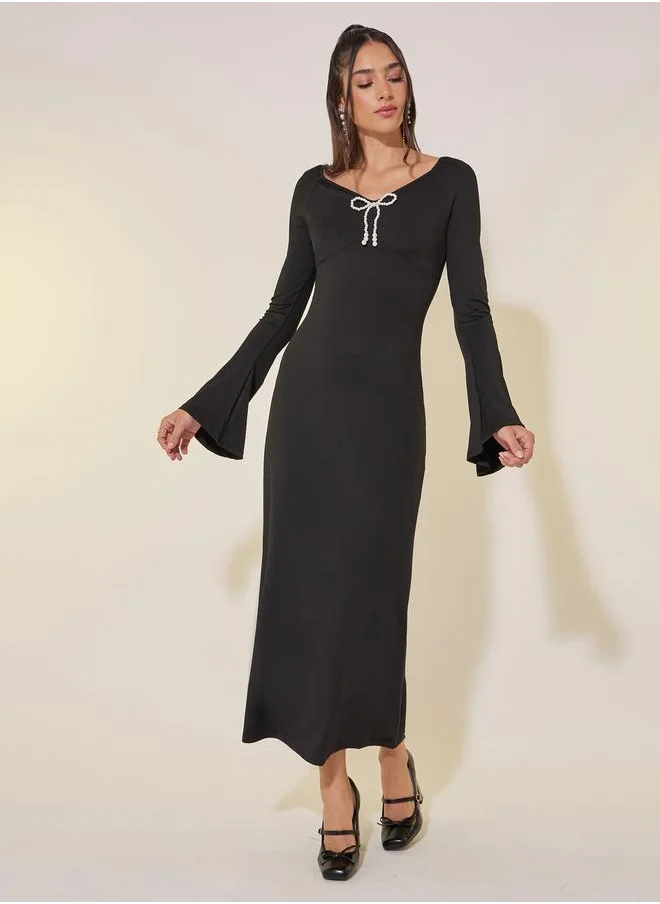 ستايلي Solid V-Neck Bell Sleeve Bodycon Maxi Dress