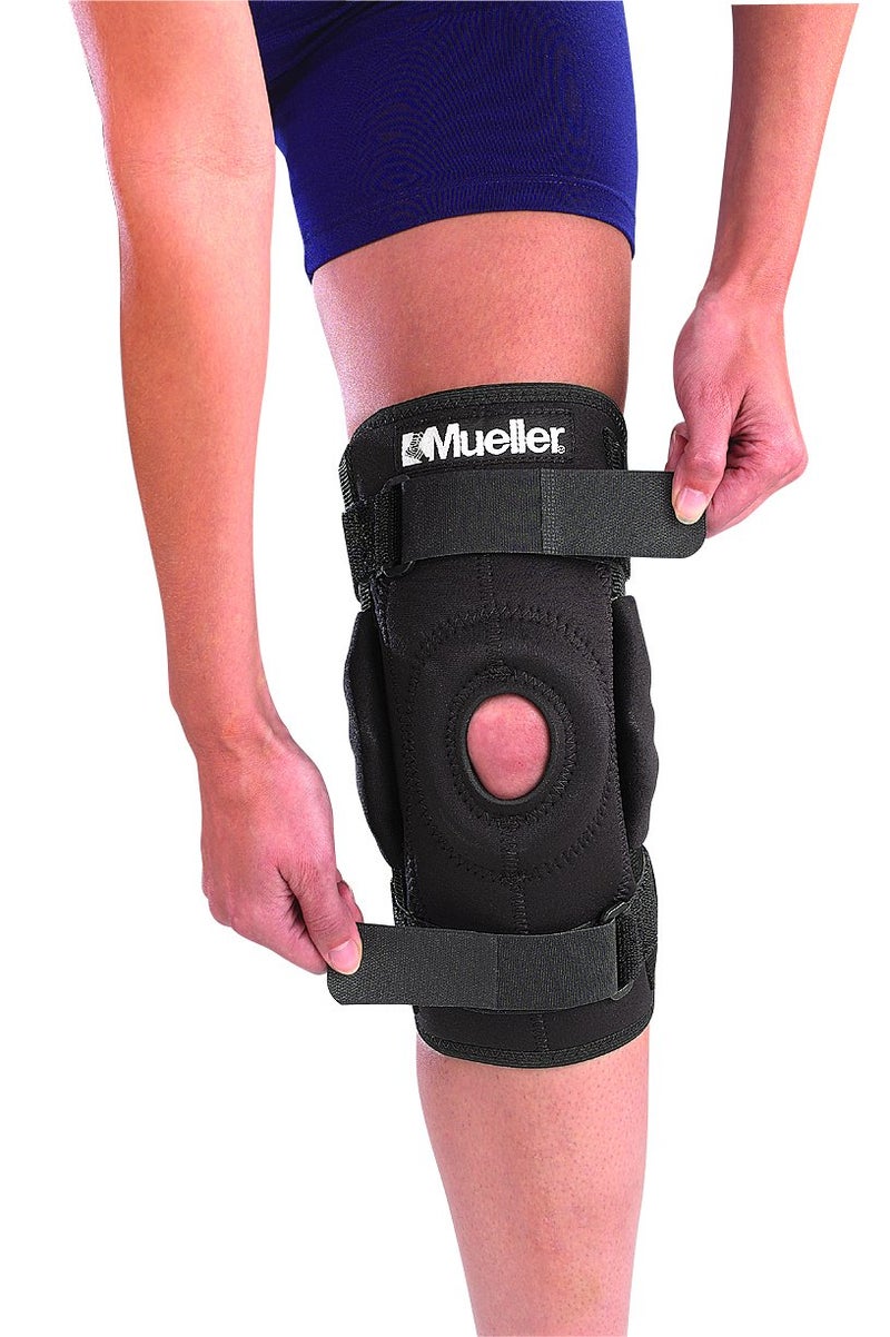 MUELLER Sports Medicine Hinged Wraparound Knee Brace, Knee Pain Relief Support for Men and Women, Ideal for Arthritis, Sprains, Black, Regular - Image 2