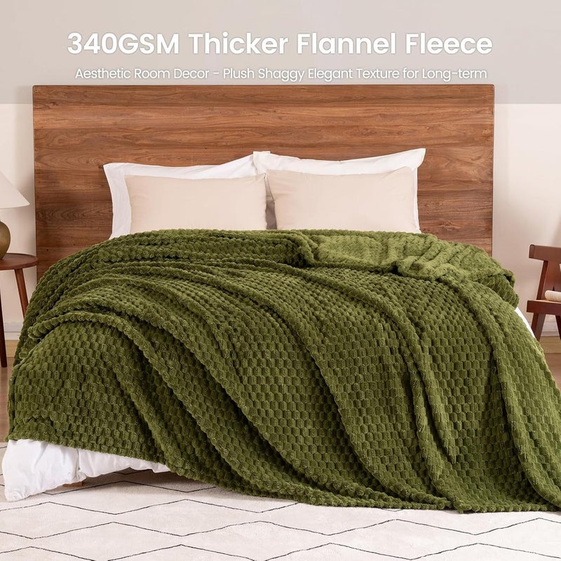 David's Home Twin size (165cm x 230cm) Ultra Soft Fleece Blanket Size, Lightweight 3D Jacquard Flannel Blanket, Fluffy & Plush Suitable for Bed Room Decor, Olive Green - Image 1