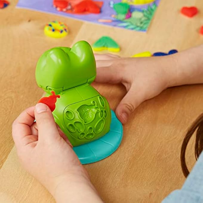 PLAY-DOH FROG N COLORS STARTER SET WITH PLAYMAT, PRESCHOOL TOYS FOR 3 YEAR OLD GIRLS & BOYS & UP, PRESCHOOL CRAFTS FROG TOY & 4 MODELING COMPOUND COLORS - Image 3