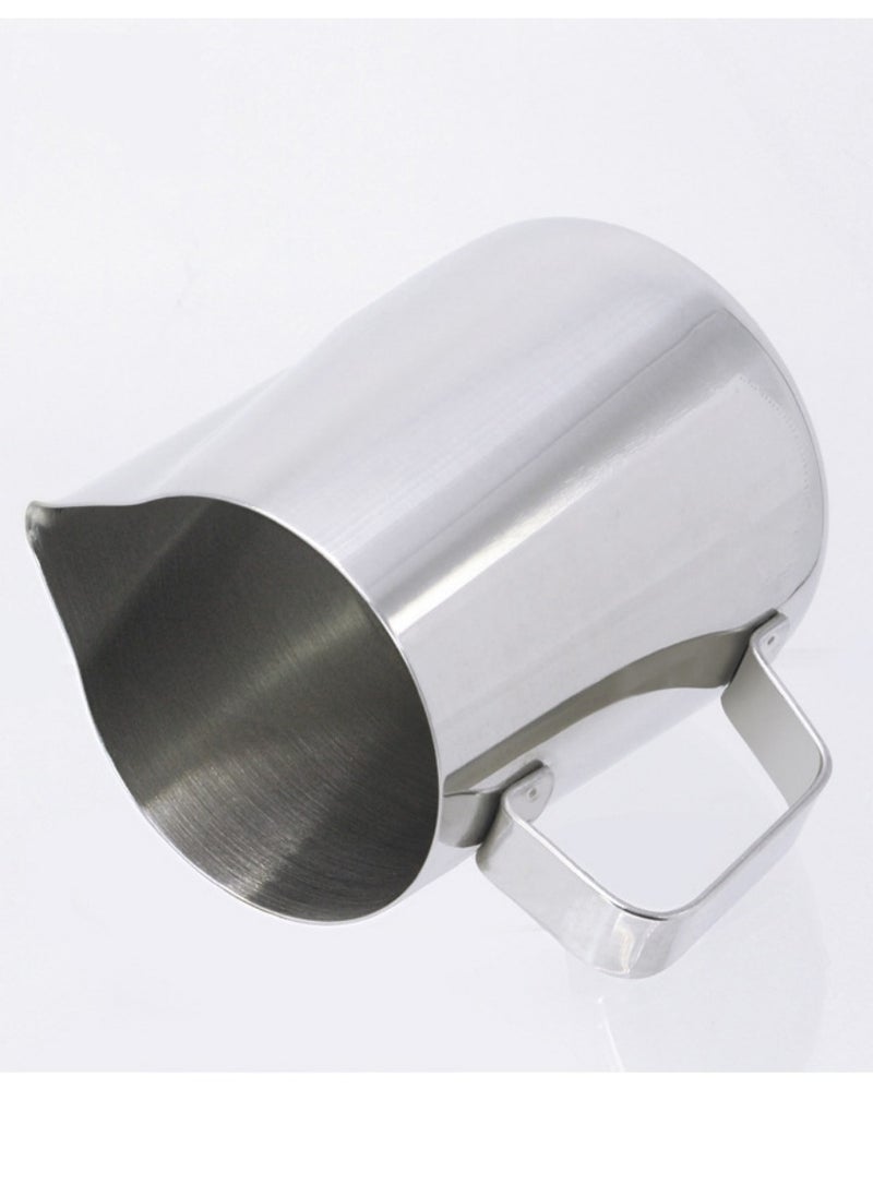 Milk Frothing Pitcher 600ml with Thermometer Espresso Steaming Frothing Cup with Internal Measurement Perfect for Espresso Machines and Latte Cappuccino Art, Coffee Fest Family office Commercia