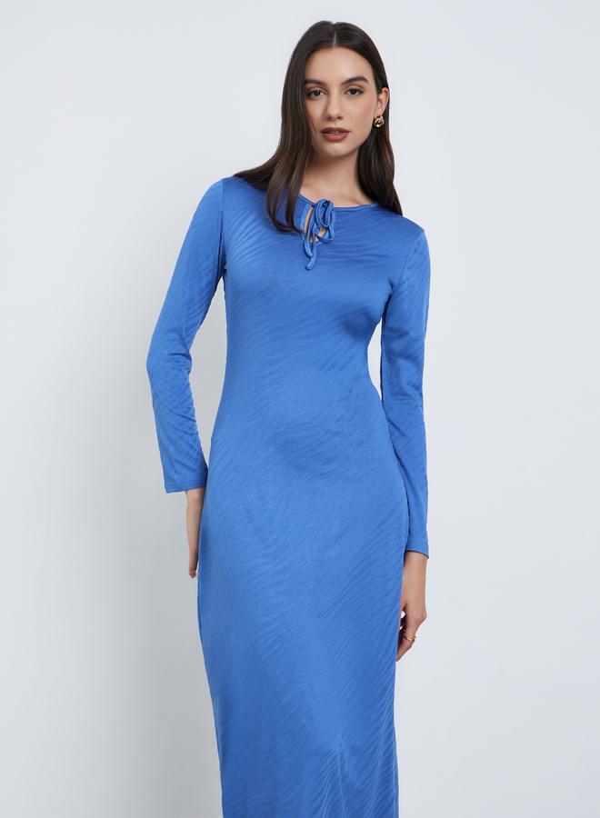 ستايلي فستان ميدي ضيق أزرق بنقشة بارزة - Image 3