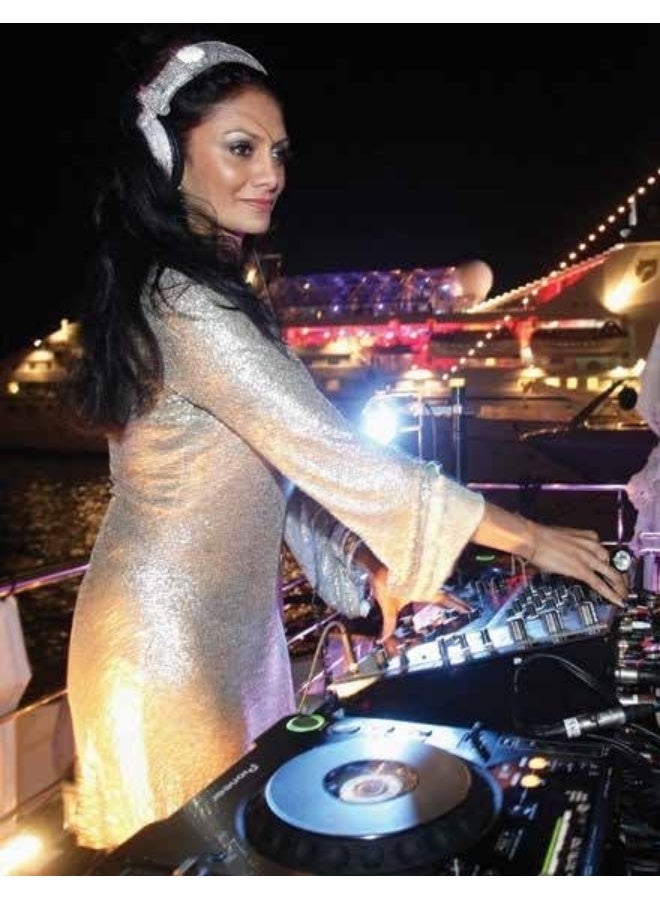 The Stylish Life: Cocktail Parties  - Image 5