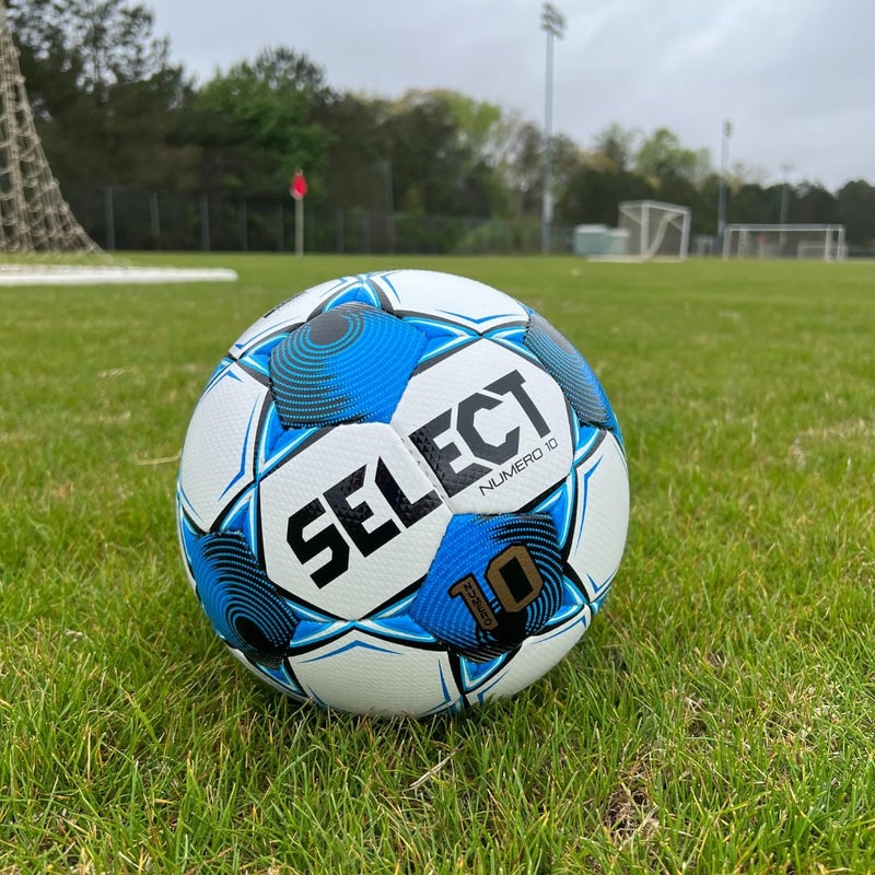 Select Numero 10 Soccer Ball, White/Blue/Black V25, Size 5 - Image 2