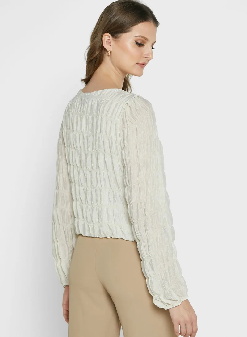ELLA Rocuhed Detail Top
