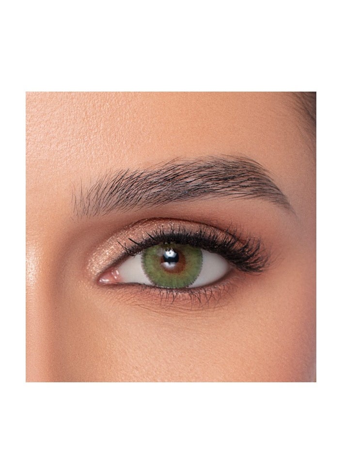 NATURÉL La Green lenses A charming look with natural and beautiful colors Monthly use contact lenses, a pair in a box  - Image 1