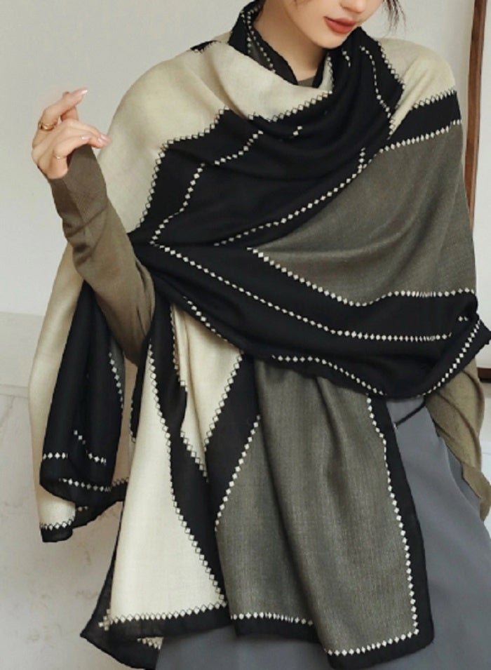 Shein Elegant 1pc Women's Scarf Autumn & Winter Thick Double-Sided Warm Shawl Cape, Winter Scarf For Office And Daily Wear Classic Color Block Scarf Keep Warm Accessories Women - Image 1