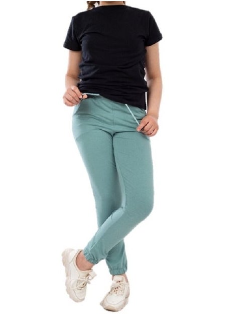Girls' trousers, 100% cotton - suitable for all seasons of the year - worn outside and inside the house - suitable for clubs, schools and sports exercises - it has side pockets to put your needs, whet