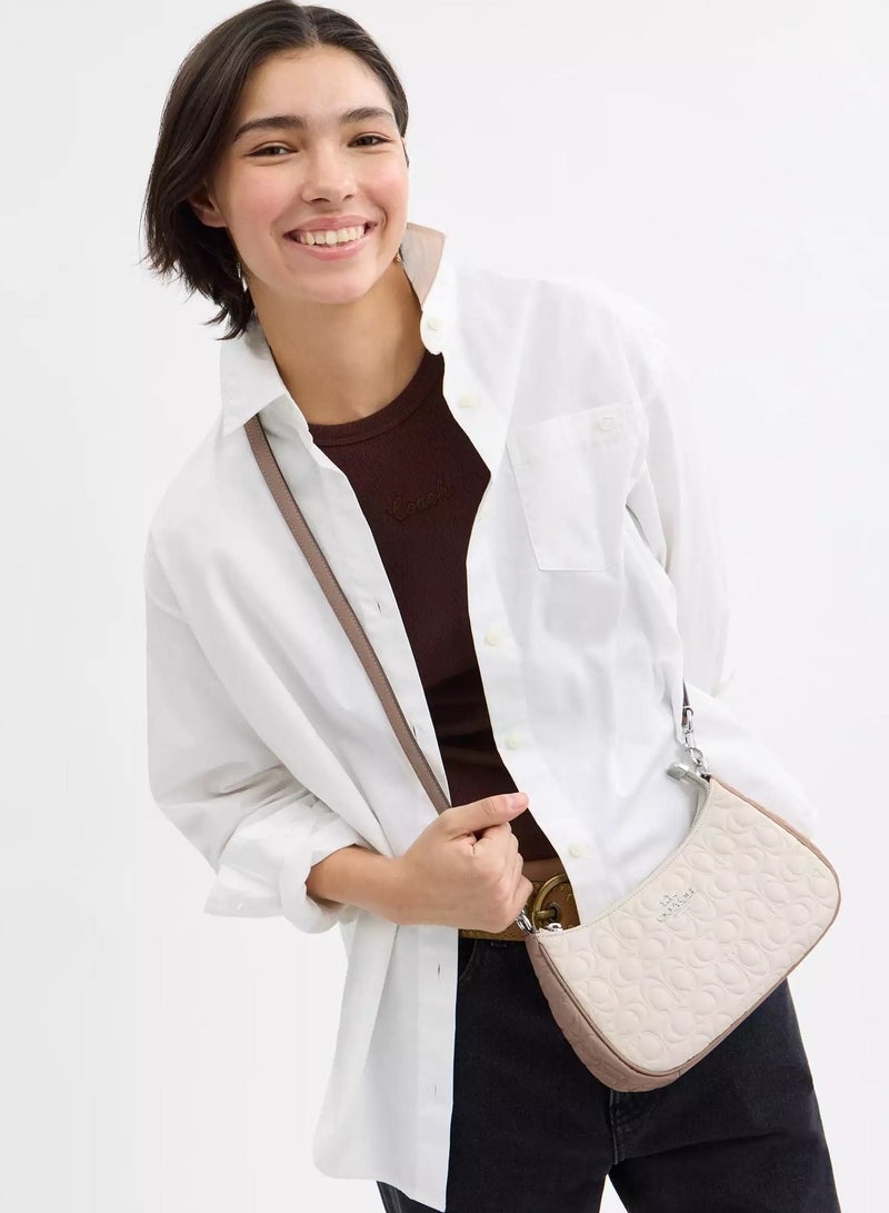 كوتش اوت ليت حقيبة كتف نسائية من Coach Teri مصنوعة من الجلد المميز، حقيبة يد نسائية، حقيبة هوبو نسائية، حقيبة توت نسائية، حقيبة سفر نسائية، بيضاء مميزة، 24 سم - Image 4