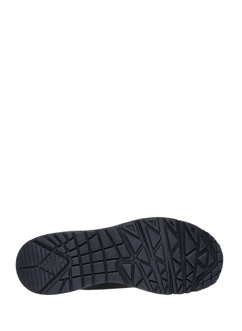 Uno Sneakers