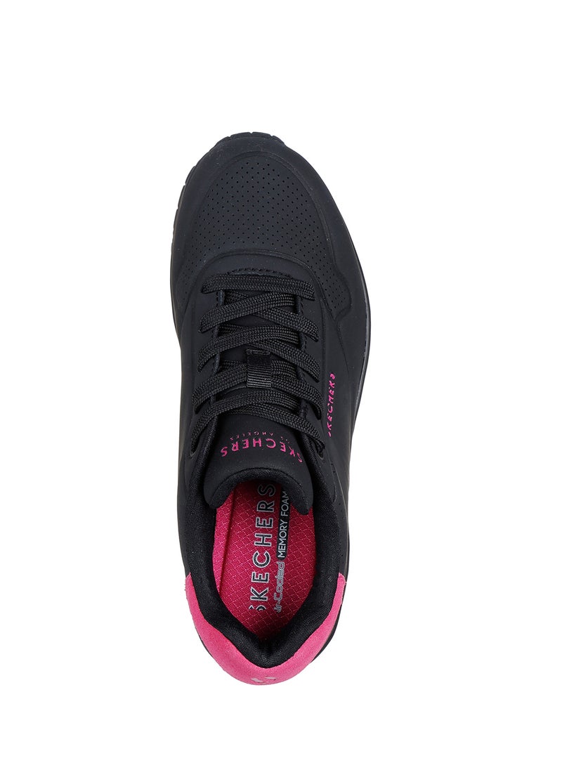 Uno Sneakers