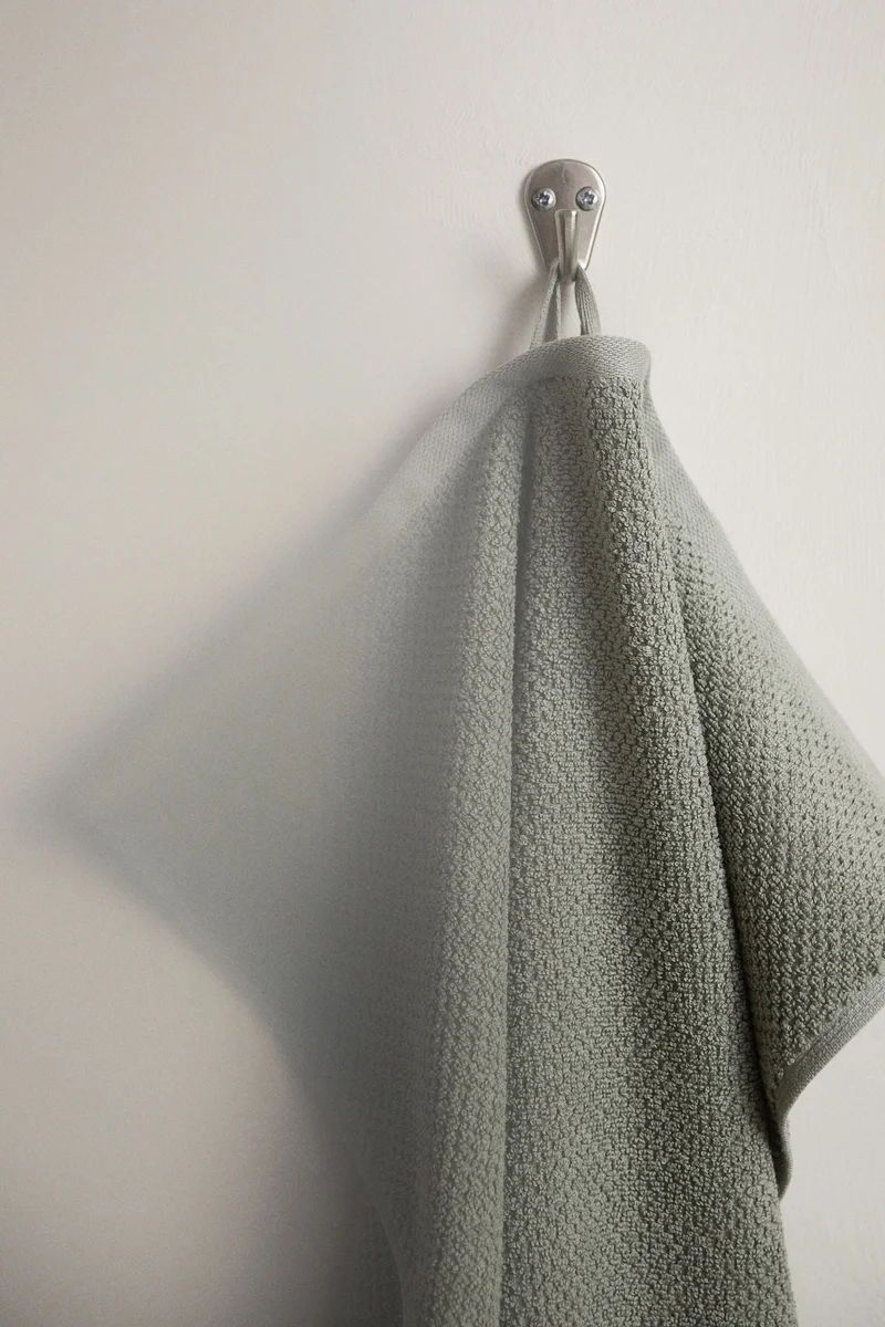 H&M Cotton terry hand towel