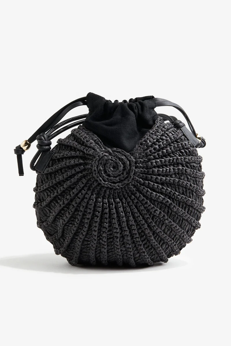 H&M Shell-shaped straw bag