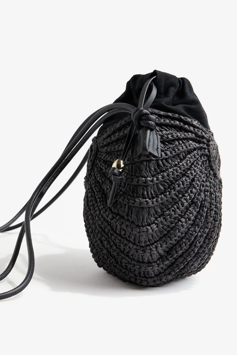 H&M Shell-shaped straw bag