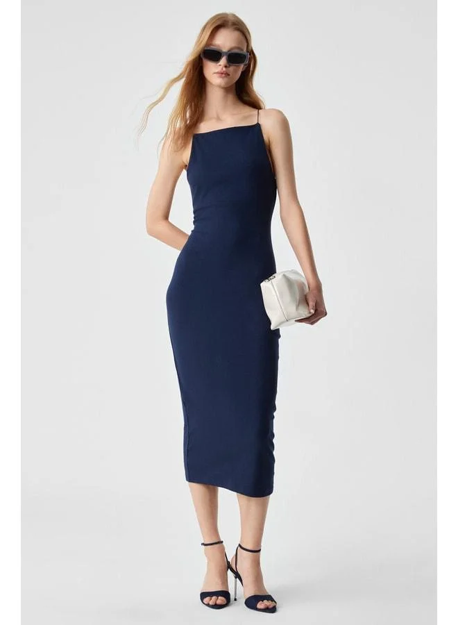 إتيكيت HAVVOLINE فستان نسائي بياقة مستديرة نحيفة بدون أكمام وقصة عادية لون أزرق.