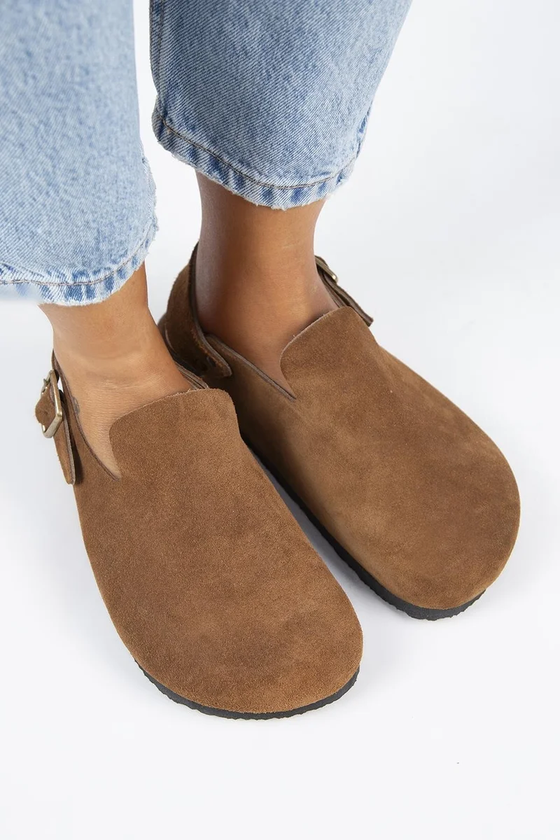 Manijero Manijero Holly 2 Women's Genuine Leather Clogs with Buckle and Belt, Tan Sandals