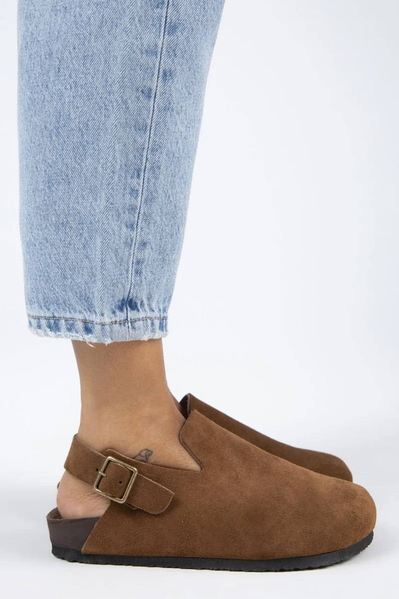 Manijero Manijero Holly 2 Women's Genuine Leather Clogs with Buckle and Belt, Tan Sandals