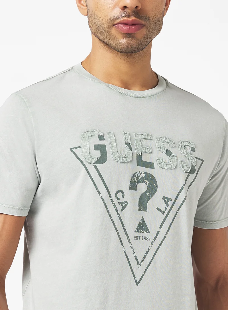 GUESS Short Sleeve Bsc Gueshort Sleeve Inset Logo T-Shirt