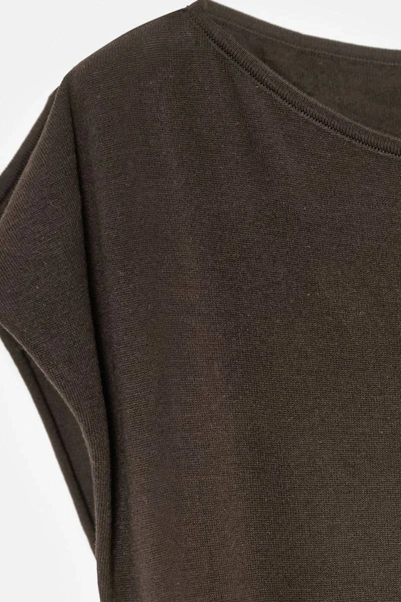 Dilvin Coffee Brown DILVIN Off-Shoulder Sleeveless Crepe Blouse for Women | Best Price UAE