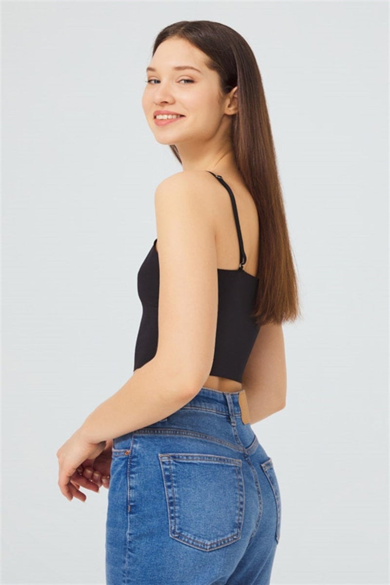 COTTONHILL صدرية نسائية cropped بقطع بالليزر وحمالات رفيعة قابلة للتعديل سوداء  - Image 3