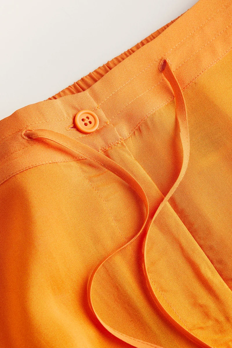 اتش اند ام بنطلون بتصميم واسع