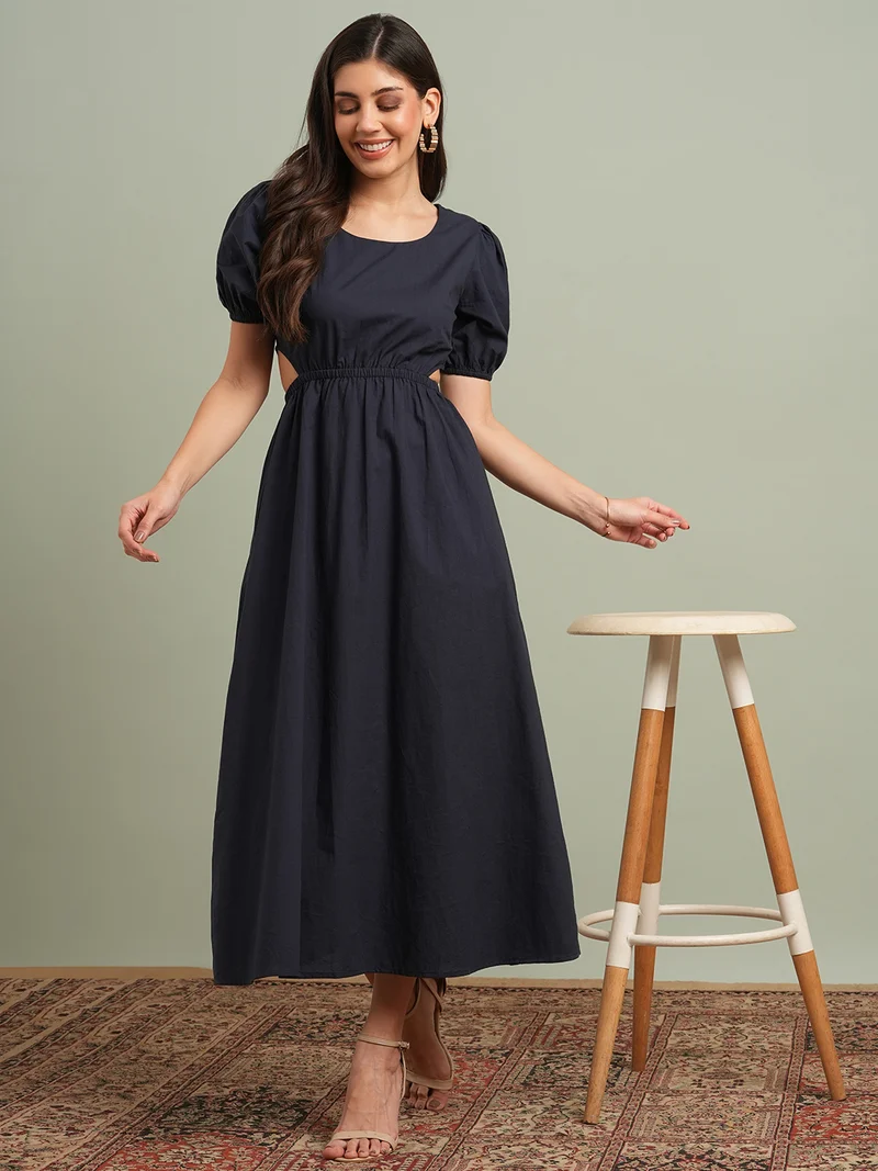 جلو باص فستان ميدي نسائي جلوبس أزرق كحلي بياقة مستديرة وأكمام منفوشة وتفاصيل مقصوصة